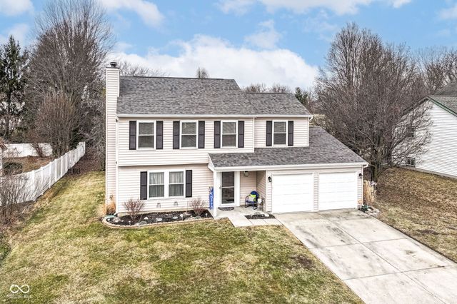 10626 E Creekside Woods Drive, Indianapolis, IN 46239