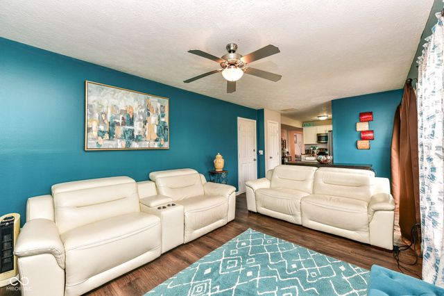 10626 E Creekside Woods Drive, Indianapolis, IN 46239