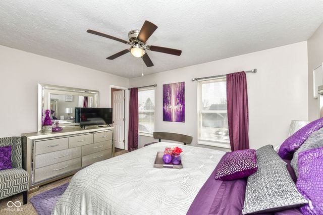 10626 E Creekside Woods Drive, Indianapolis, IN 46239