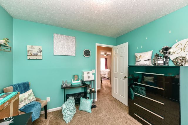 10626 E Creekside Woods Drive, Indianapolis, IN 46239