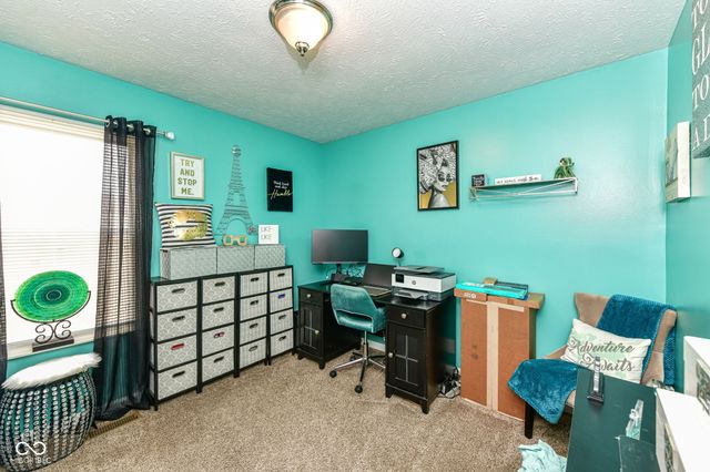 10626 E Creekside Woods Drive, Indianapolis, IN 46239