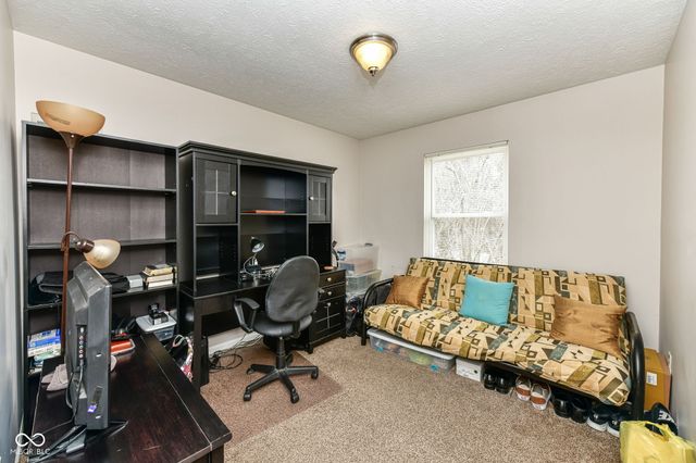 10626 E Creekside Woods Drive, Indianapolis, IN 46239