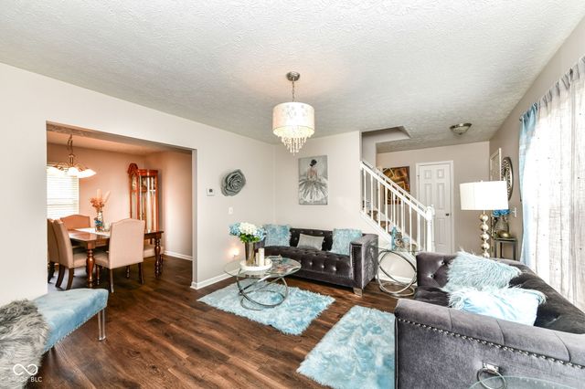 10626 E Creekside Woods Drive, Indianapolis, IN 46239