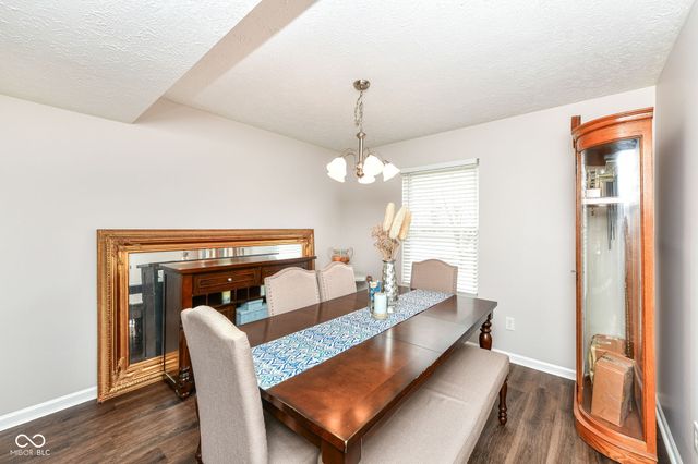 10626 E Creekside Woods Drive, Indianapolis, IN 46239