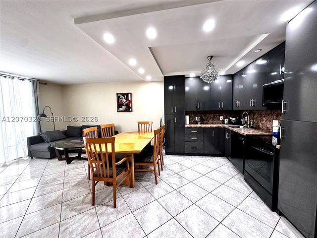 1817 S Ocean Dr 823, Hallandale Beach, FL 33009