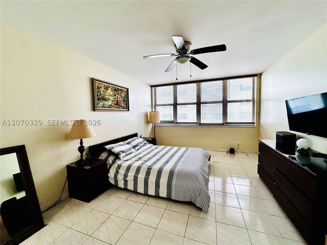 1817 S Ocean Dr 823, Hallandale Beach, FL 33009