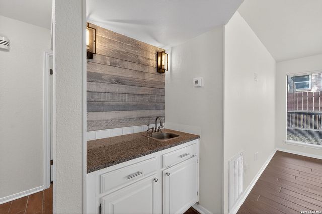 9318 Chaddsford, San Antonio, TX 78250