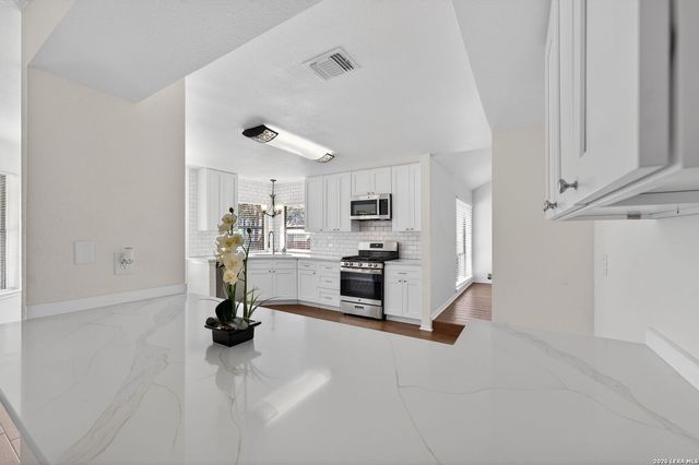 9318 Chaddsford, San Antonio, TX 78250