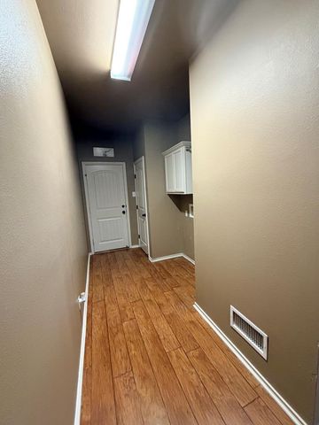 702 Shepherd Circle, Andrews, TX 79714