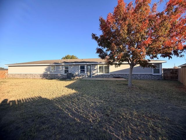 702 Shepherd Circle, Andrews, TX 79714