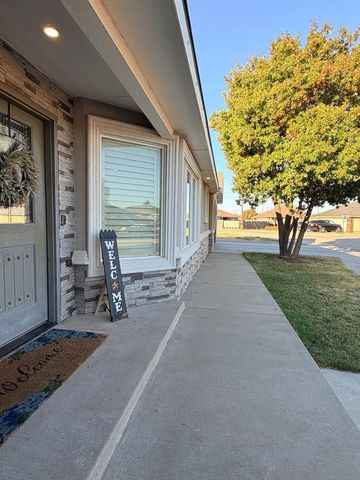 702 Shepherd Circle, Andrews, TX 79714