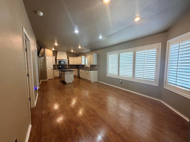 702 Shepherd Circle, Andrews, TX 79714