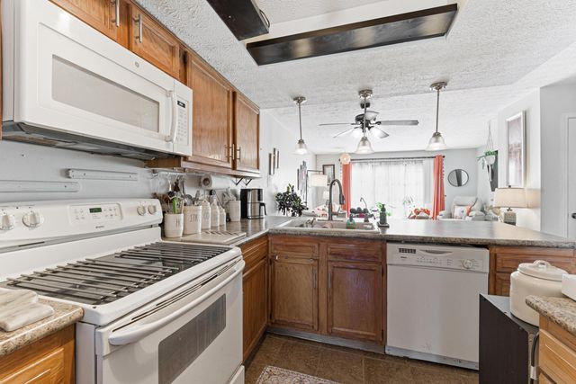 2621 Summer Drive, Dublin, OH 43016