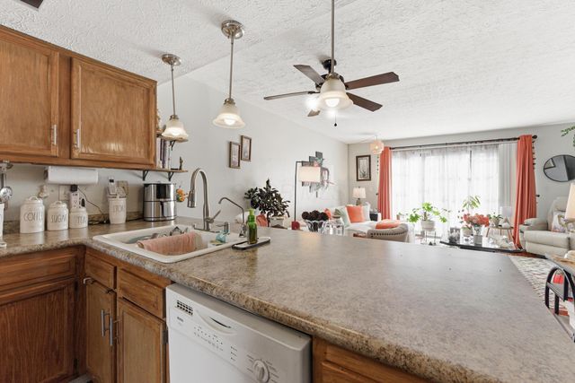 2621 Summer Drive, Dublin, OH 43016