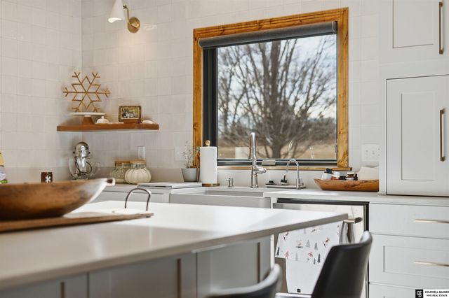 17211 S 38 Street, Roca, NE 68430