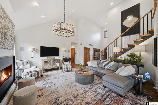 17211 S 38 Street, Roca, NE 68430