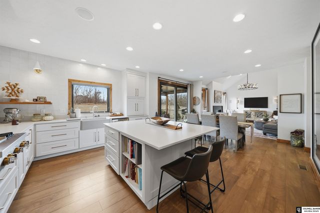 17211 S 38 Street, Roca, NE 68430