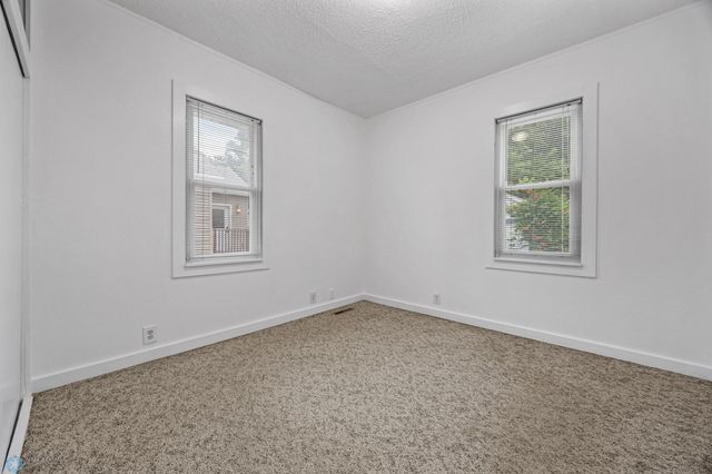 1115 9th Street N, Fargo, ND 58102