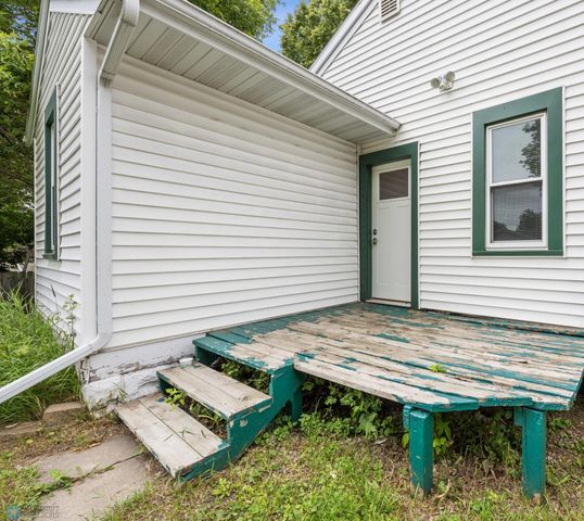1115 9th Street N, Fargo, ND 58102