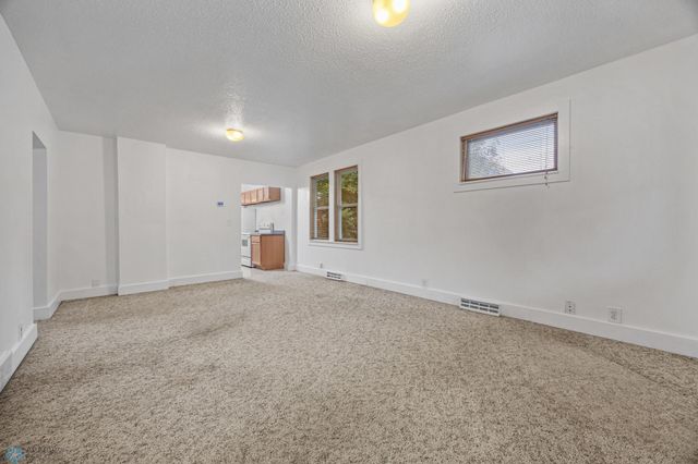 1115 9th Street N, Fargo, ND 58102