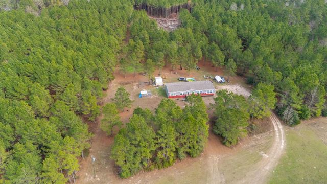 2265 Kickapoo Road, Groveton, TX 75845