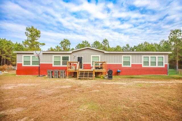 2265 Kickapoo Road, Groveton, TX 75845