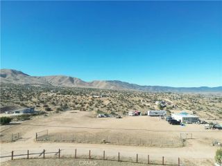 20421 Riverview Road, Apple Valley, CA 92308