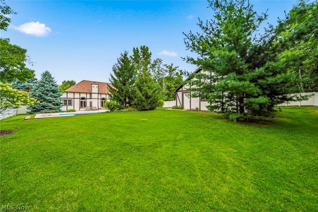 10160 Hobby Horse Lane, Mentor, OH 44060