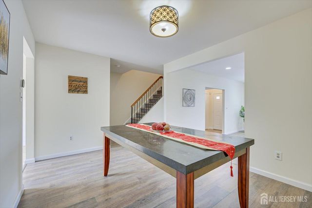 13 Peachtree Lane, Monroe, NJ 08831