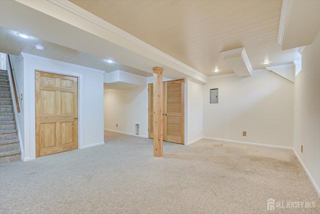 13 Peachtree Lane, Monroe, NJ 08831