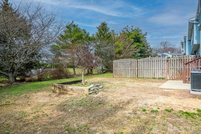 13 Peachtree Lane, Monroe, NJ 08831