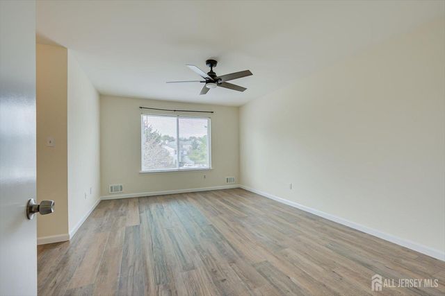 13 Peachtree Lane, Monroe, NJ 08831