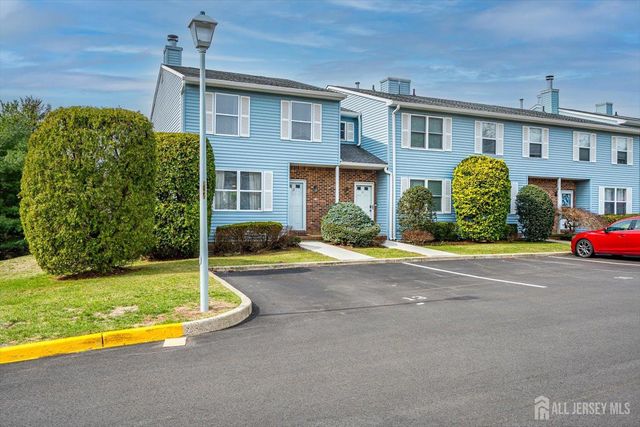 13 Peachtree Lane, Monroe, NJ 08831