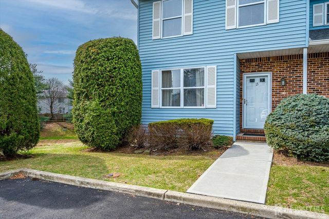13 Peachtree Lane, Monroe, NJ 08831