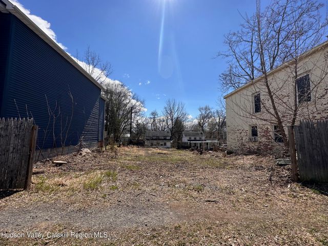 18 Russell Street, Saugerties, NY 12477