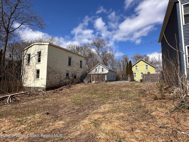 18 Russell Street, Saugerties, NY 12477