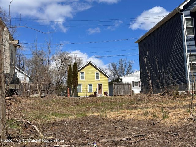 18 Russell Street, Saugerties, NY 12477