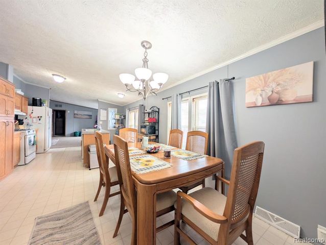 8 Brookfield, Swartz Creek, MI 48473