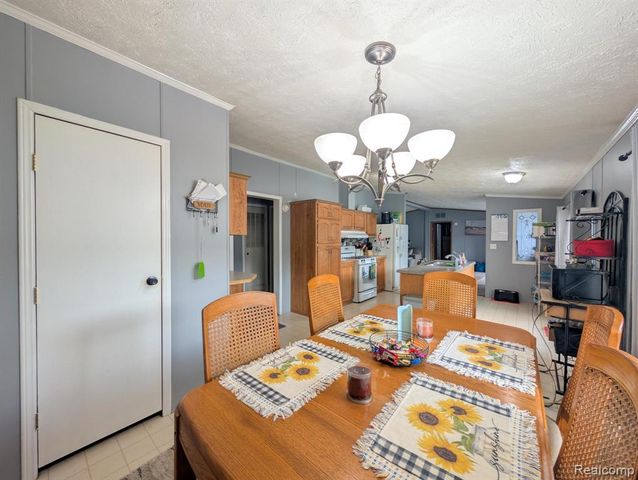 8 Brookfield, Swartz Creek, MI 48473