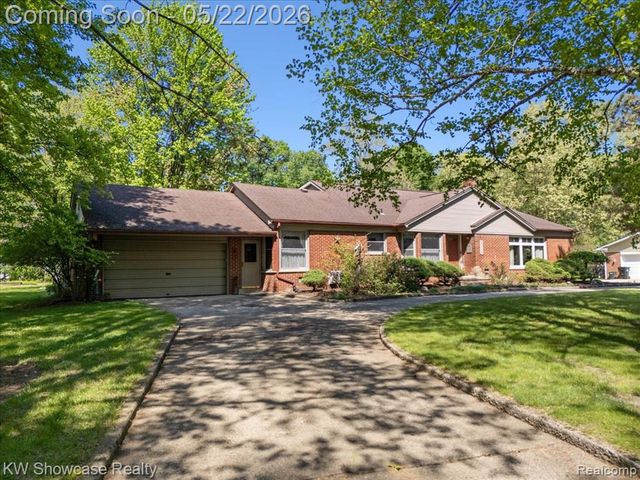 21105 Hugo Street, Farmington, MI 48336