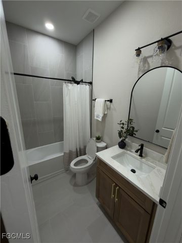 810 Sentinela BLVD, Lehigh Acres, FL 33974