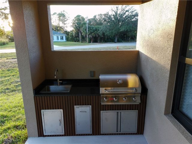 810 Sentinela BLVD, Lehigh Acres, FL 33974