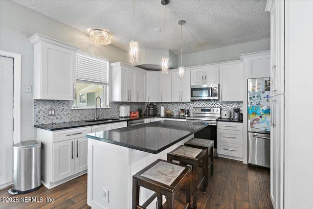 11122 ROBINS NEST Court, Jacksonville, FL 32225