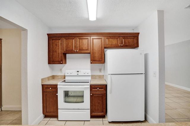 113 SE 14th Street, Deerfield Beach, FL 33441