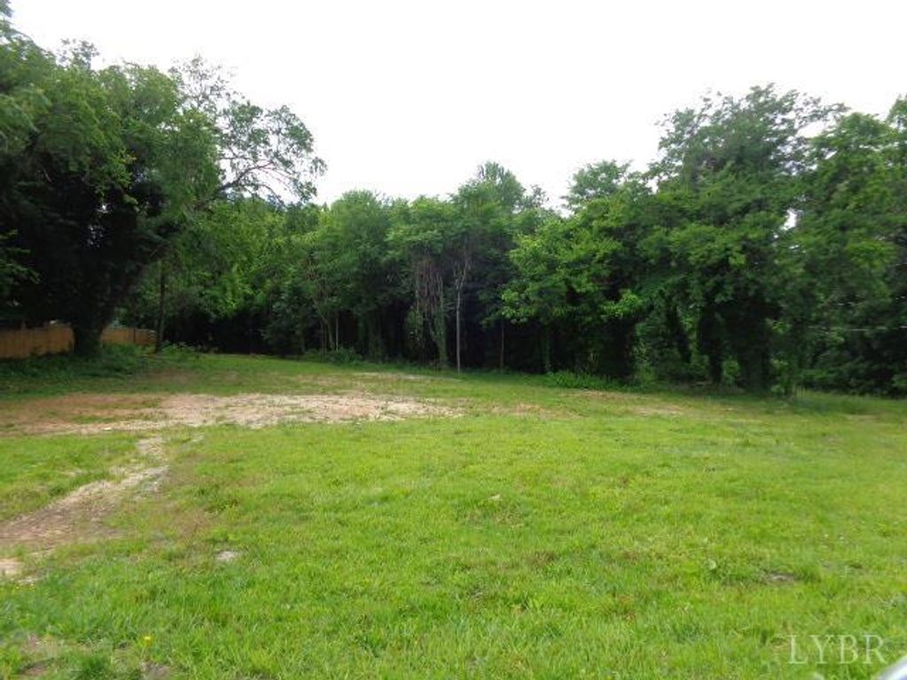 203 Cook Avenue, Brookneal, VA 24528