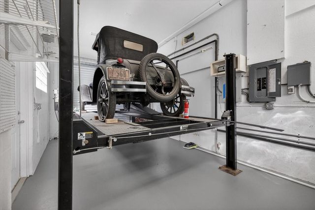 650 59TH AVENUE, St Pete Beach, FL 33706