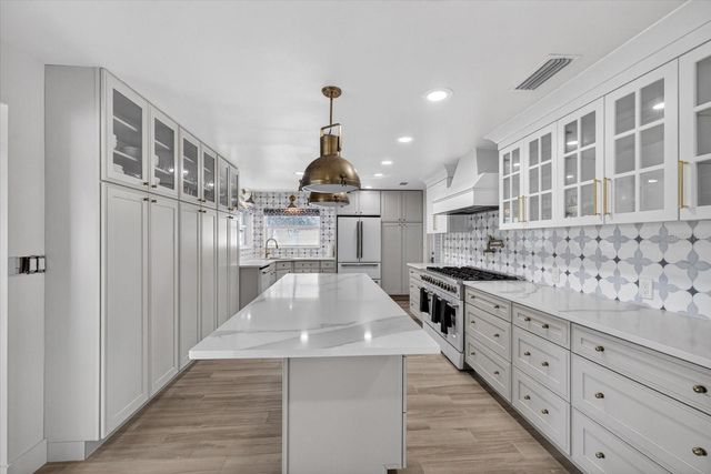 650 59TH AVENUE, St Pete Beach, FL 33706