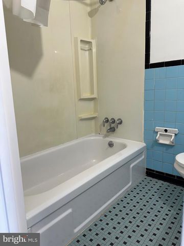 2822 S 64TH ST, Philadelphia, PA 19142