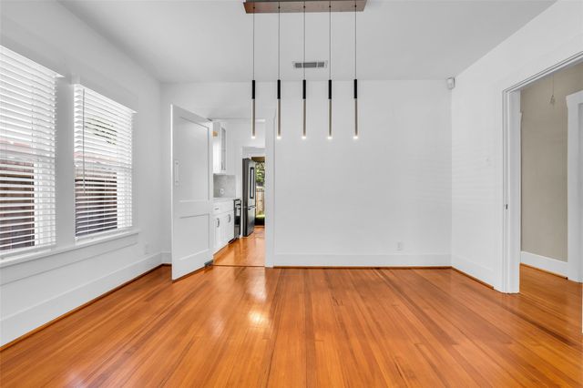 1015 E 14th Street, Houston, TX 77009