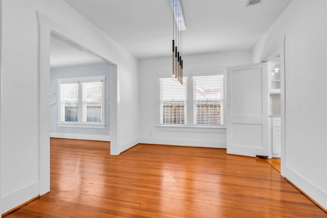 1015 E 14th Street, Houston, TX 77009
